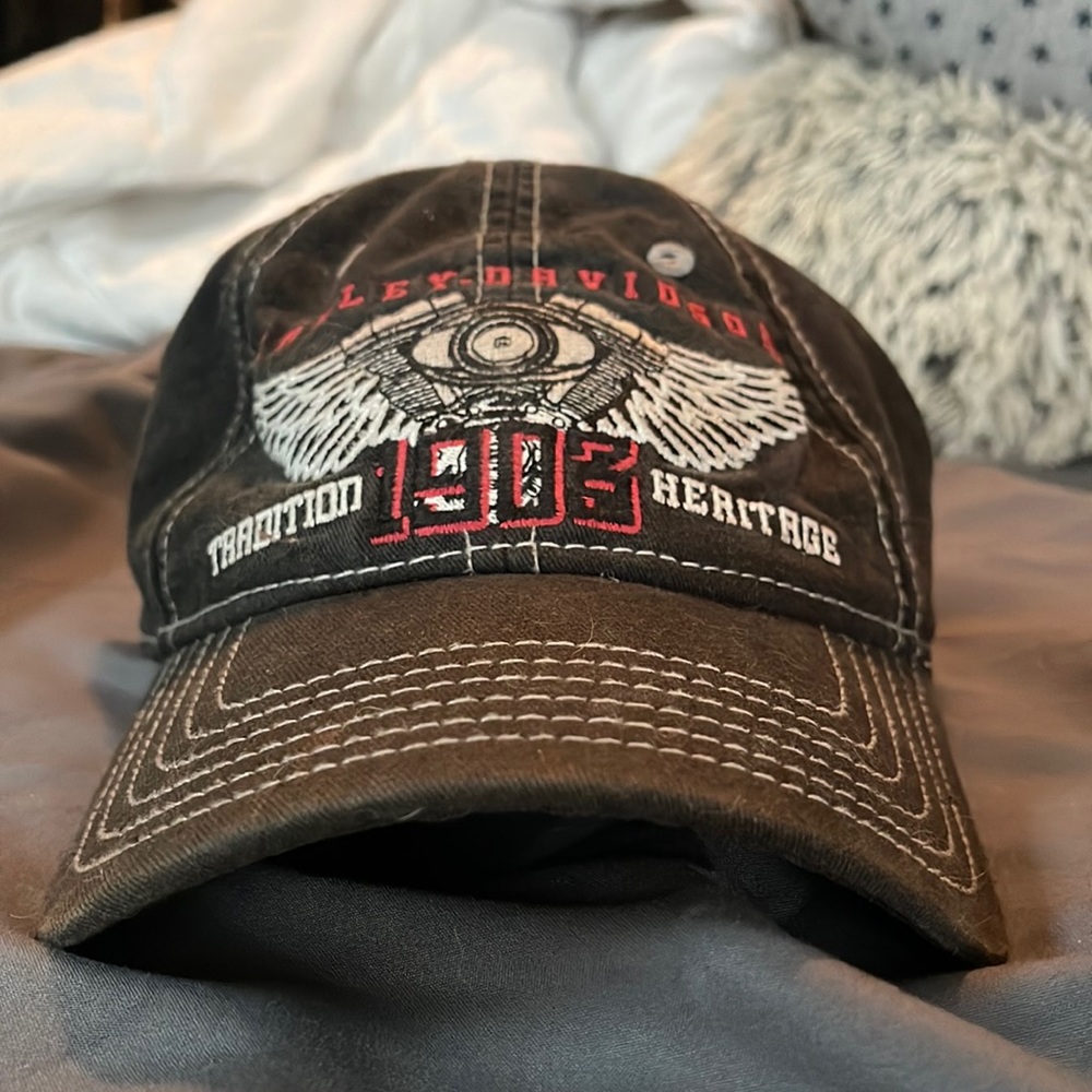 Harley Davidson hat Velcro strap.